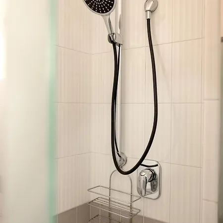 Alojamento de Acomodação e Pequeno-almoço Riviera Collection - Le Rose Suites