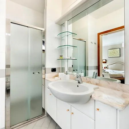 Riviera Collection - Le Rose Suites 4* ميسانو ادرياتيكو