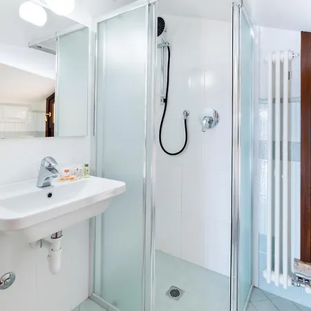 Oda ve Kahvaltı Le Rose - E Breakfast A 5 Min Dal Mare E Misano World Circuit