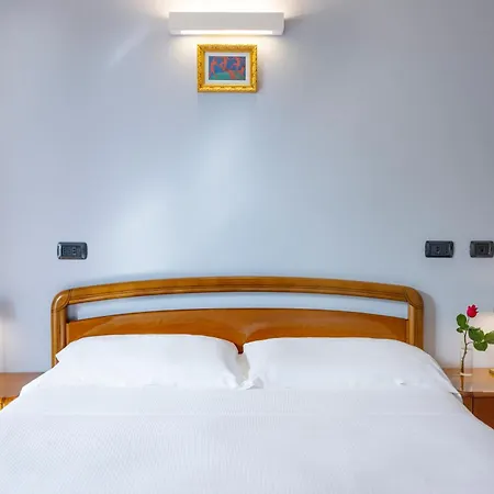 Riviera Collection - Le Rose Suites فندق مبيت وإفطار 4*