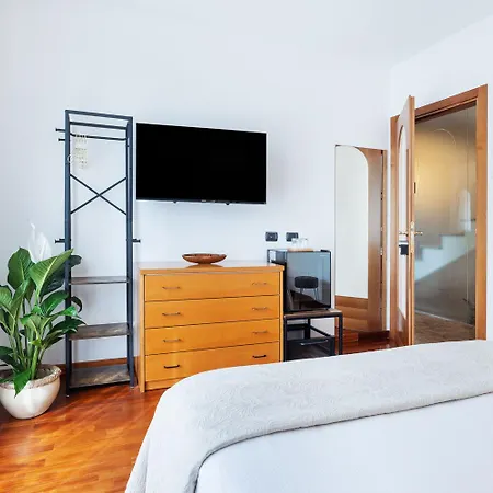Le Rose - 5 Minuti Dal Mare E Misano World Circuit Bed & Breakfast Misano Adriatico